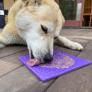 Tapete de Lamber Ossinho eMat - Sodapup - New York Pets