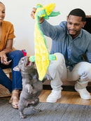 Pelucia para Cachorro Jacare Gigante Outward Hound Squeaker Matz - New York Pets