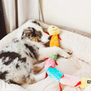 Pelucia ZippyPaws Caterpillar (Lagarta) Deluxe - New York Pets